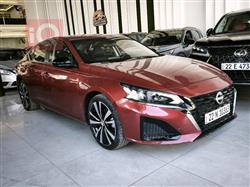 نيسان ألتيما